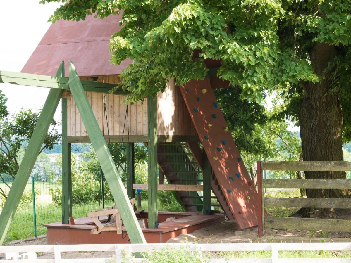 Pokoje Inulec エクステリア 写真